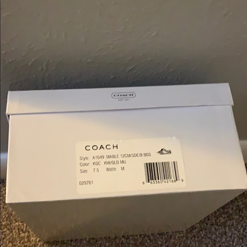 Gold coach